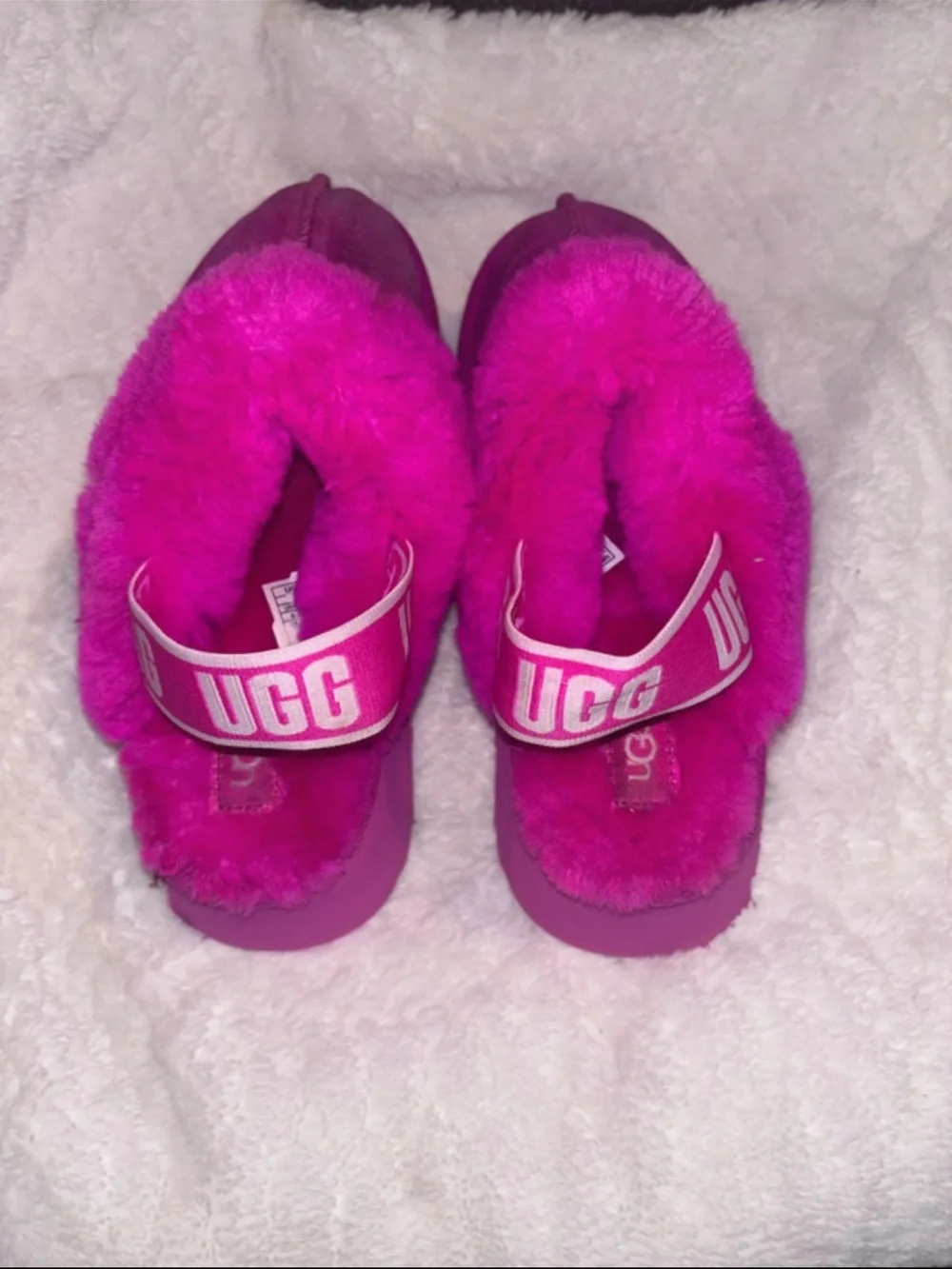 UGG Kids Bright Fuchsia Sheepskin Clog Slippers